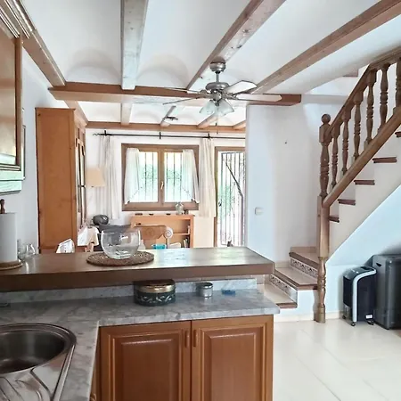 Adosado Comodo En Zona Tranquila - Es-373-55 *